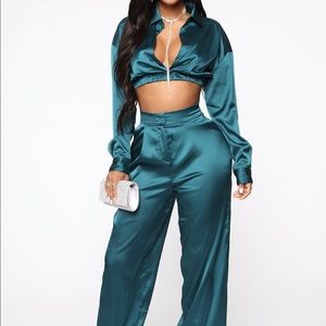 Fashion nova Just my type Emerald satin set